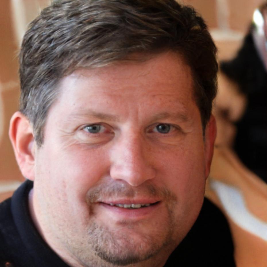 Andrés Velázquez, lead blockchain instructor and mentor